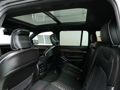 2022 Jeep Grand Cherokee Summit