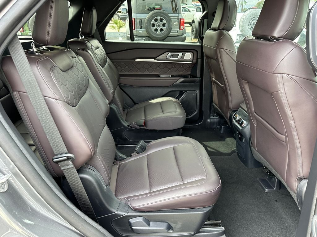 2025 Ford Explorer Platinum