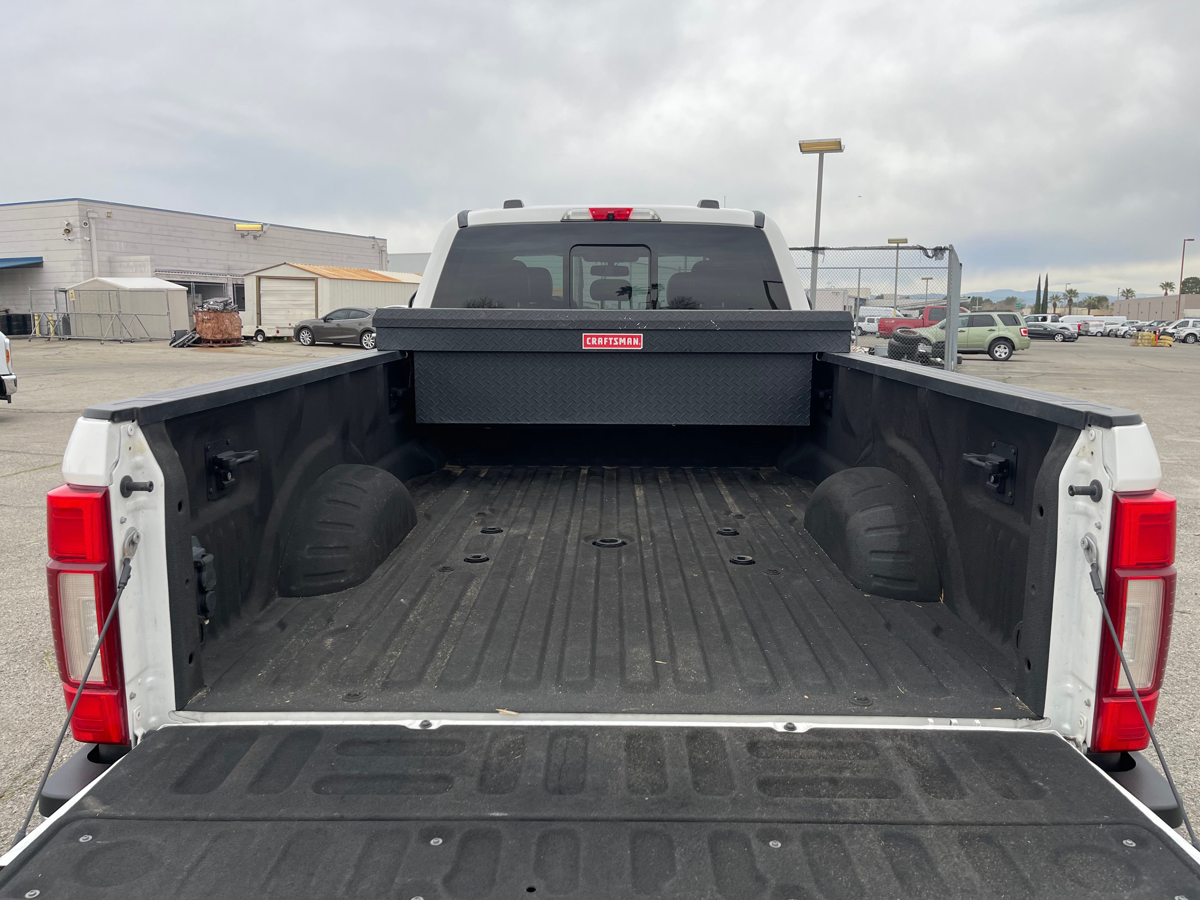 2020 Ford Super Duty F-350 DRW 4x4 Lariat 4dr Crew Cab 8 ft. LB DRW Pickup