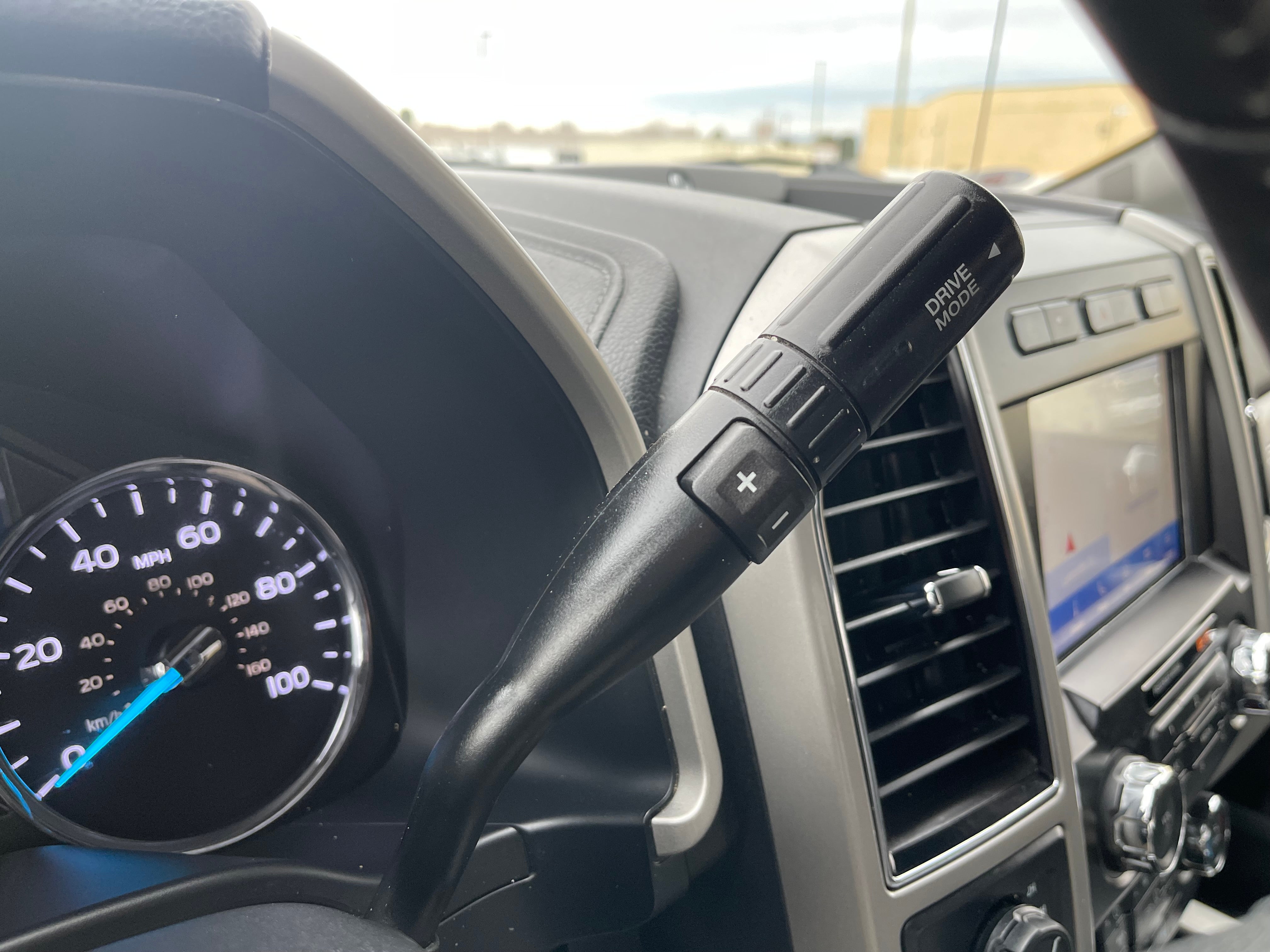 2020 Ford Super Duty F-350 DRW 4x4 Lariat 4dr Crew Cab 8 ft. LB DRW Pickup