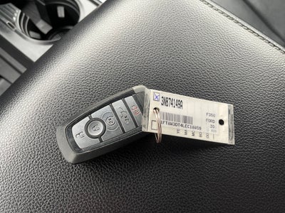 2020 Ford Super Duty F-350 DRW 4x4 Lariat 4dr Crew Cab 8 ft. LB DRW Pickup