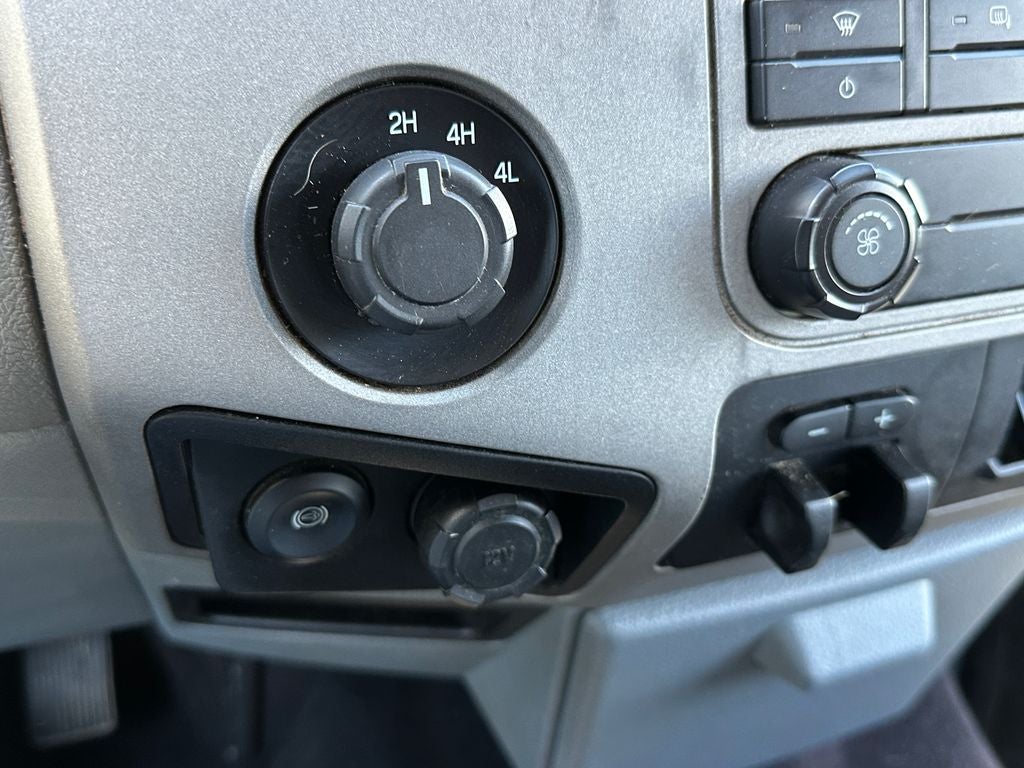 2016 Ford F-350SD XLT DRW