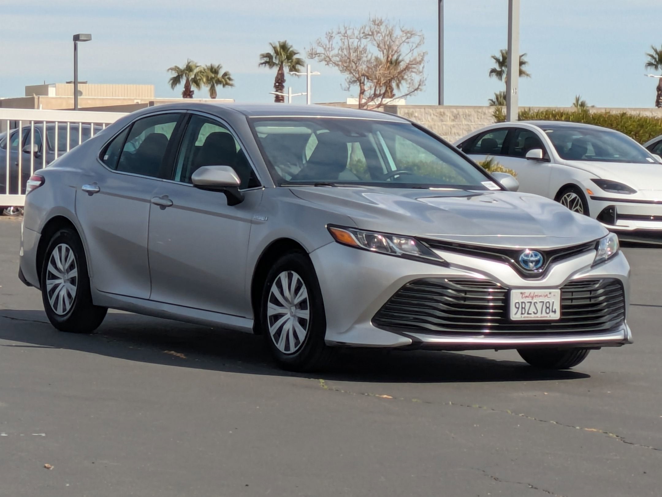 2020 Toyota Camry Hybrid LE