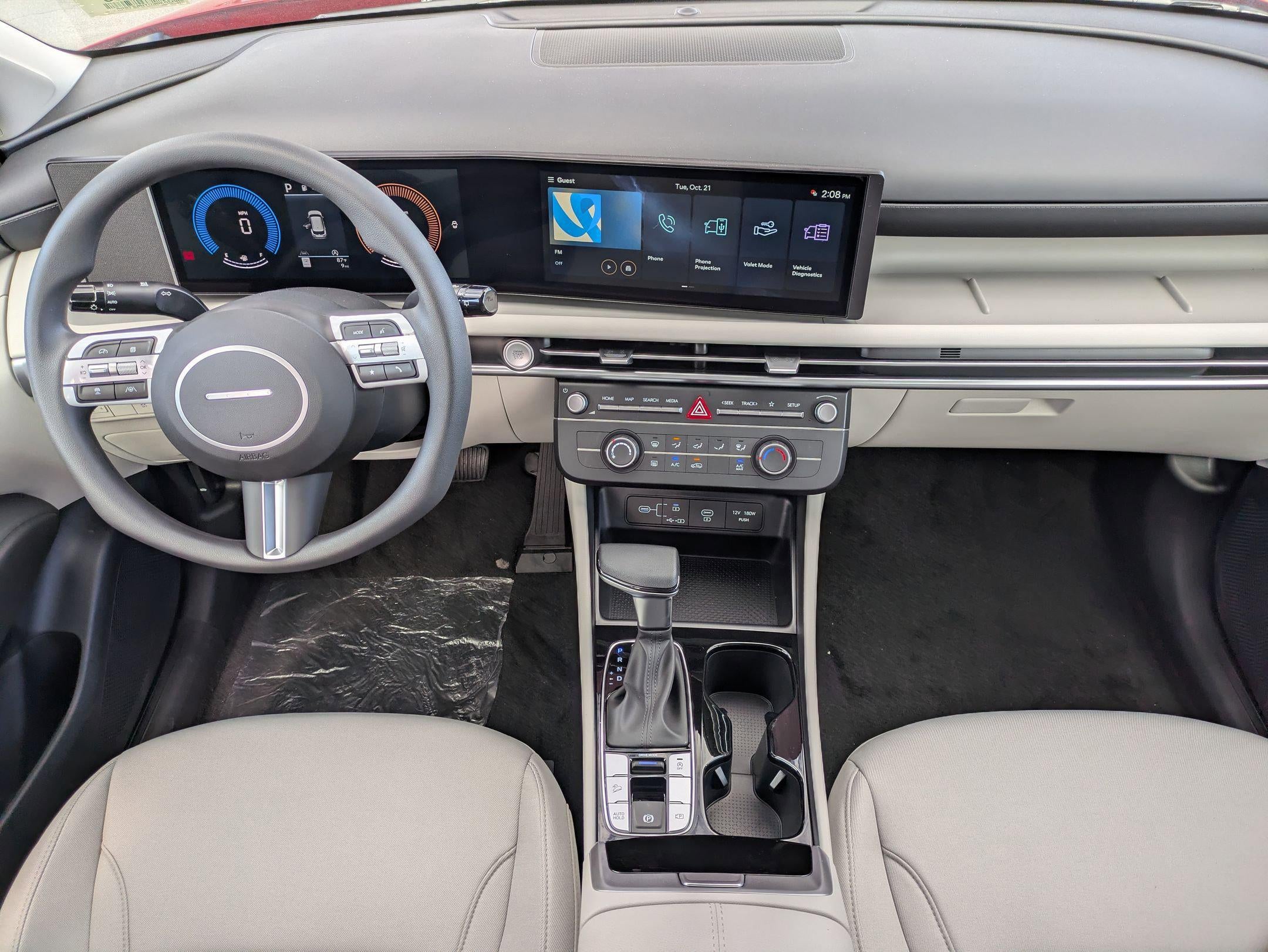 2026 Hyundai TUCSON SE FWD