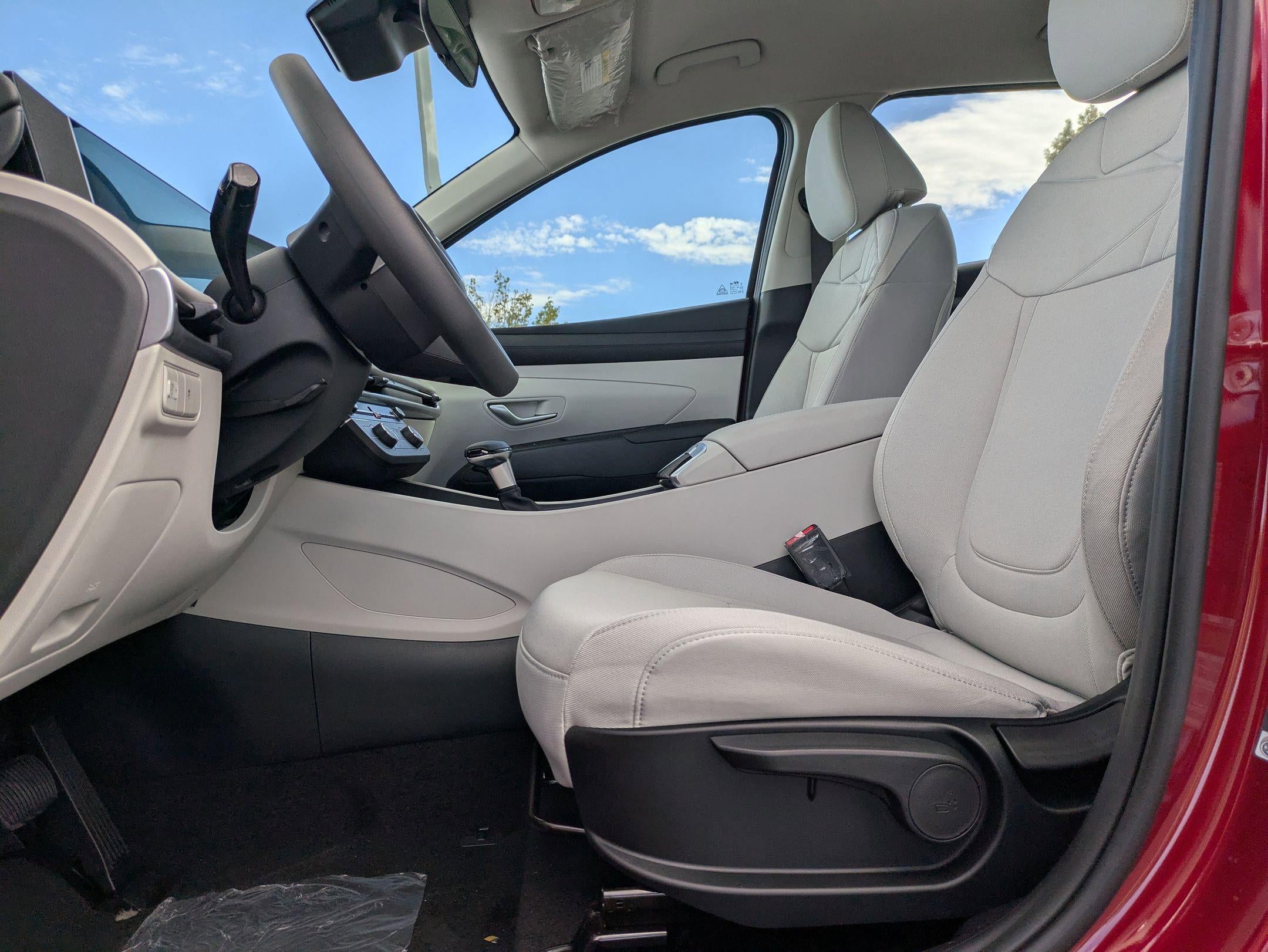 2026 Hyundai TUCSON SE FWD