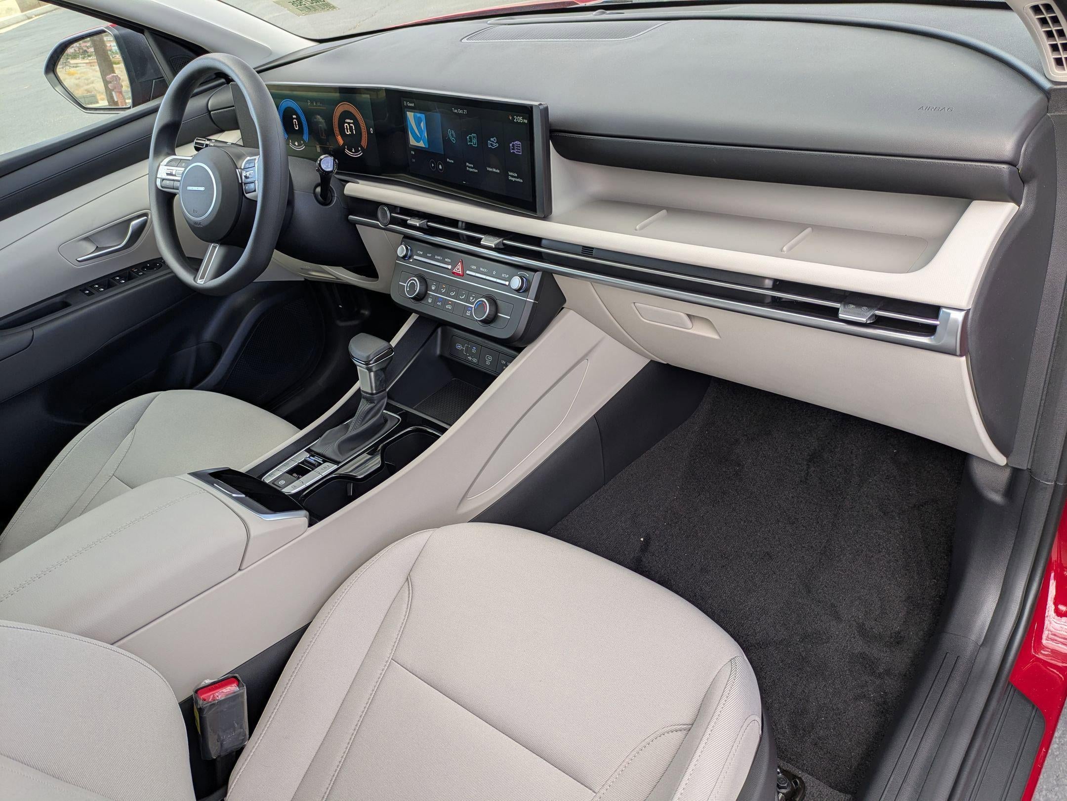 2026 Hyundai TUCSON SE FWD