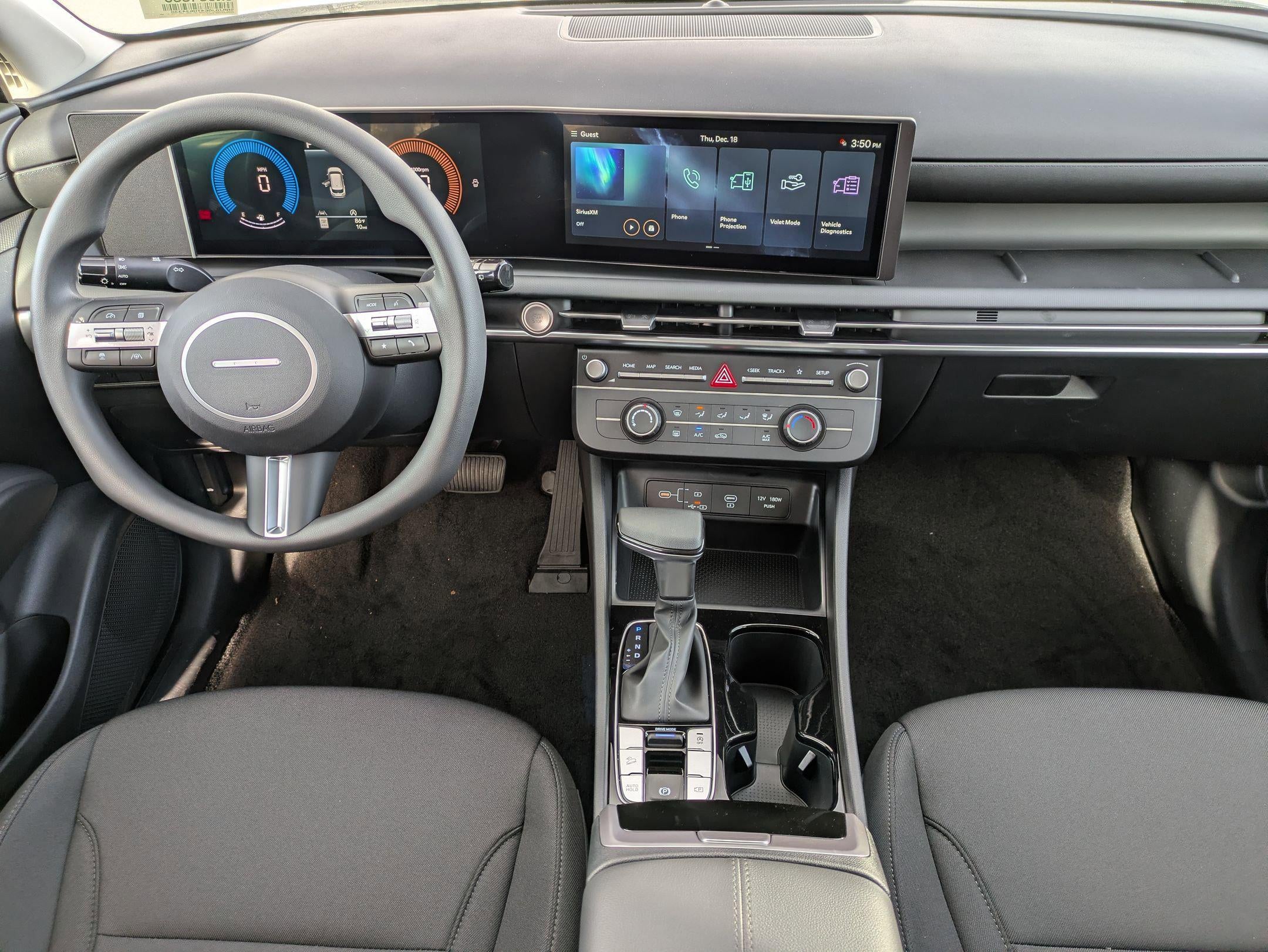 2026 Hyundai TUCSON SE FWD