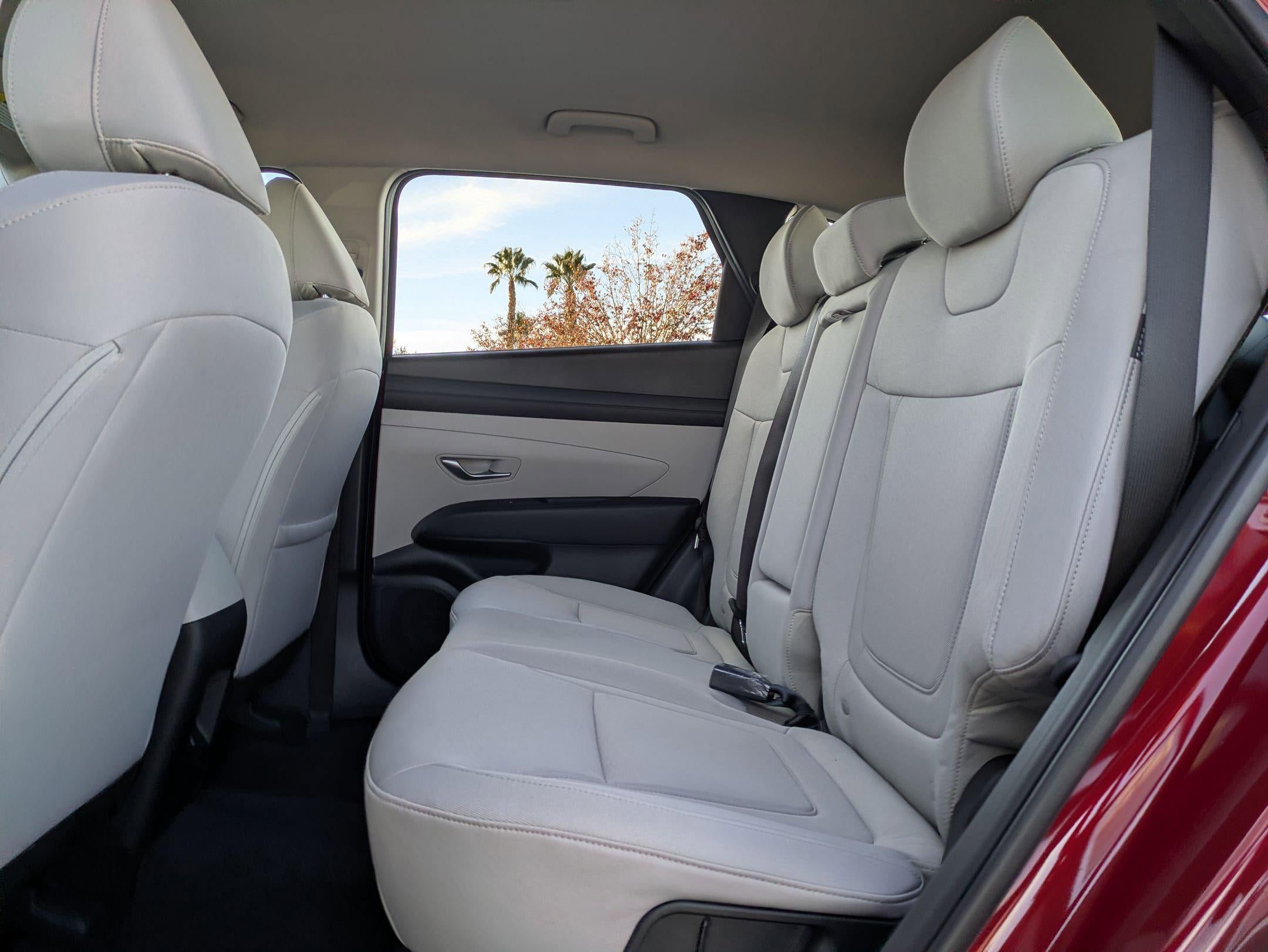 2026 Hyundai TUCSON SE FWD