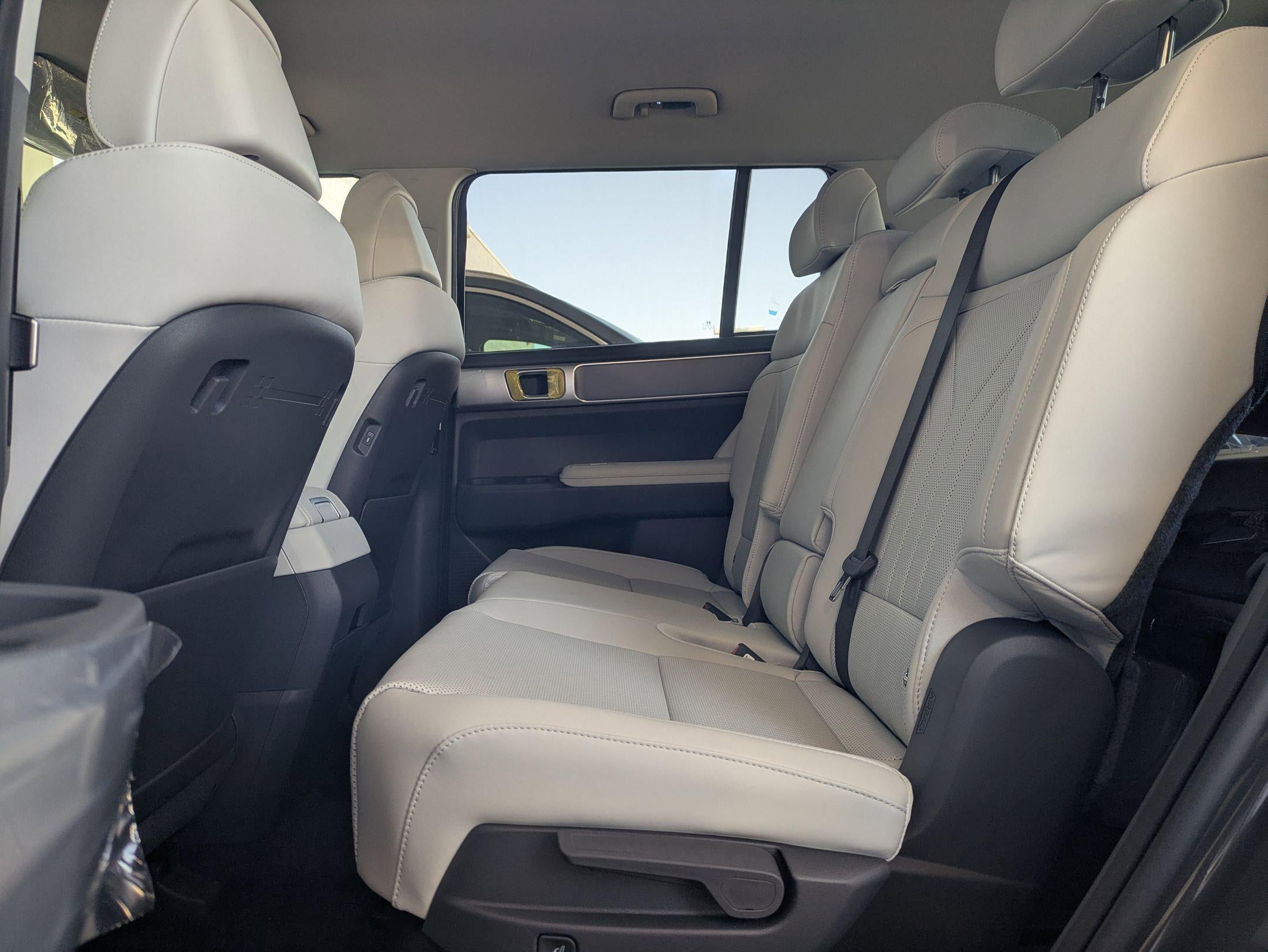 2025 Hyundai SANTA FE SEL FWD