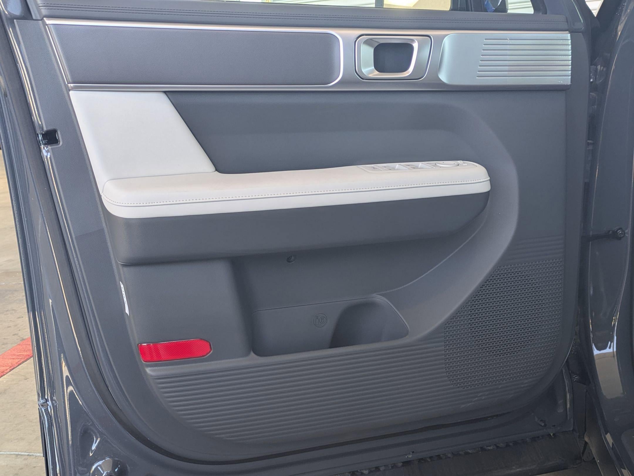 2025 Hyundai SANTA FE SEL FWD