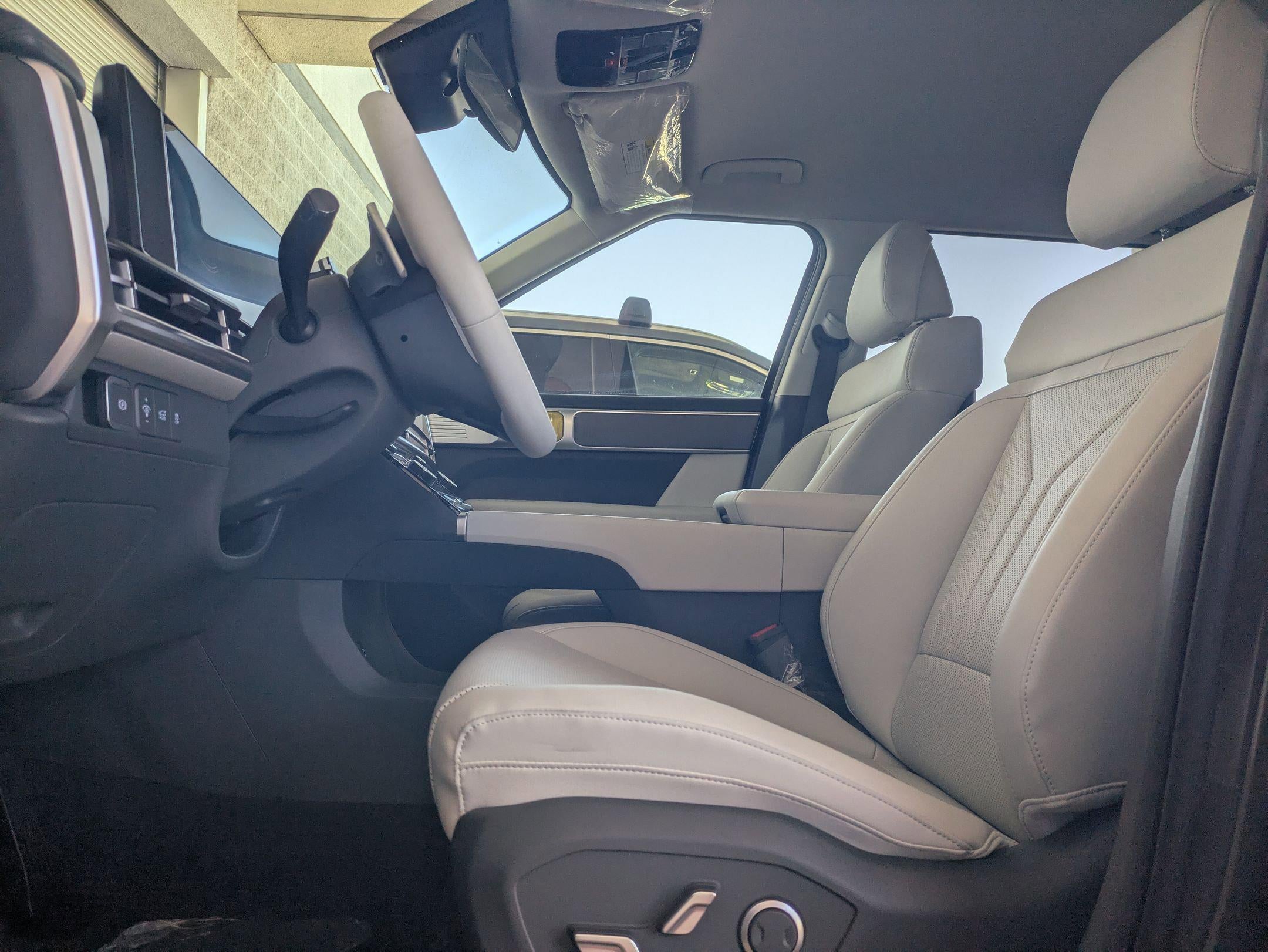 2025 Hyundai SANTA FE SEL FWD