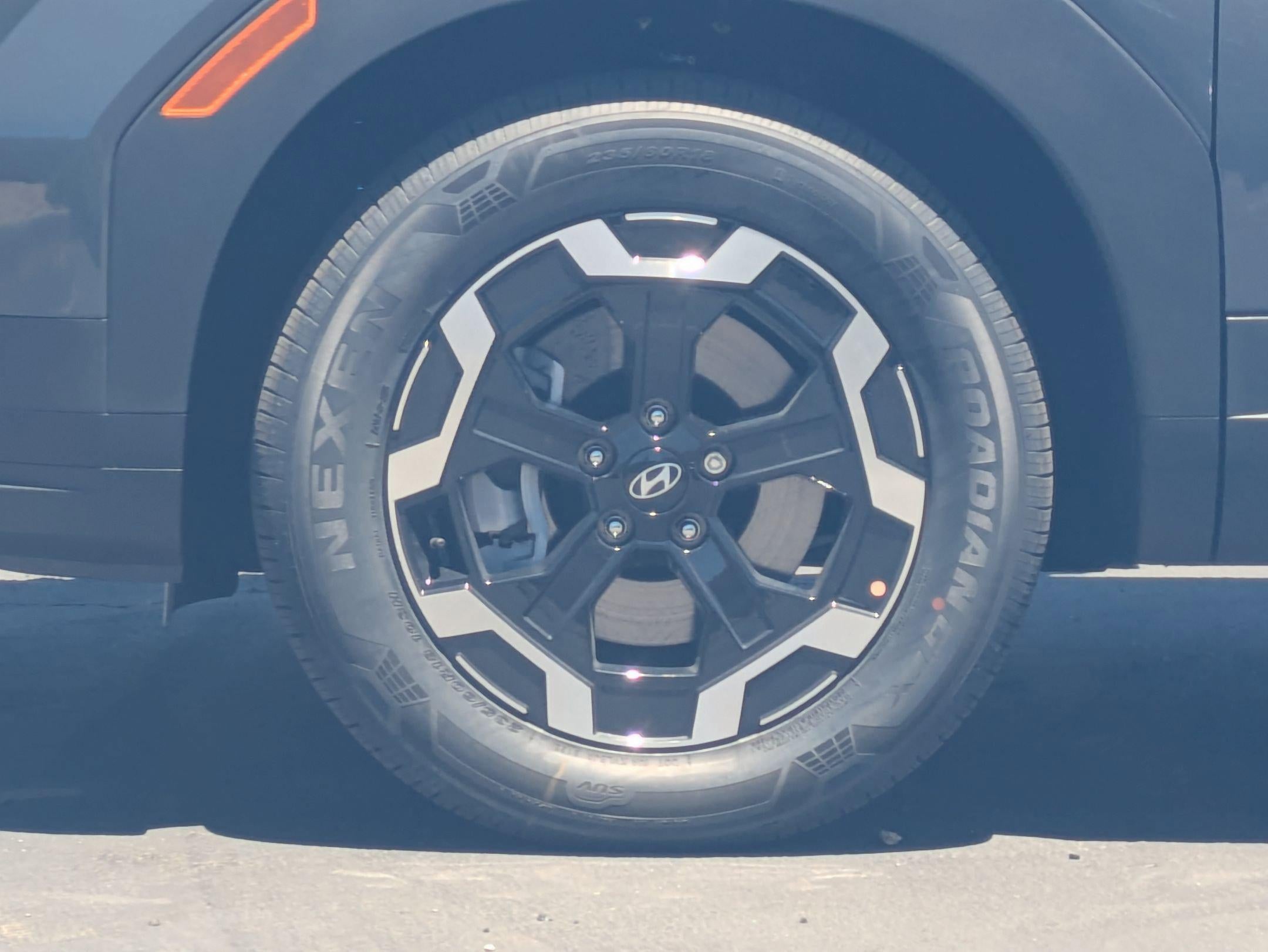 2025 Hyundai SANTA FE SEL FWD