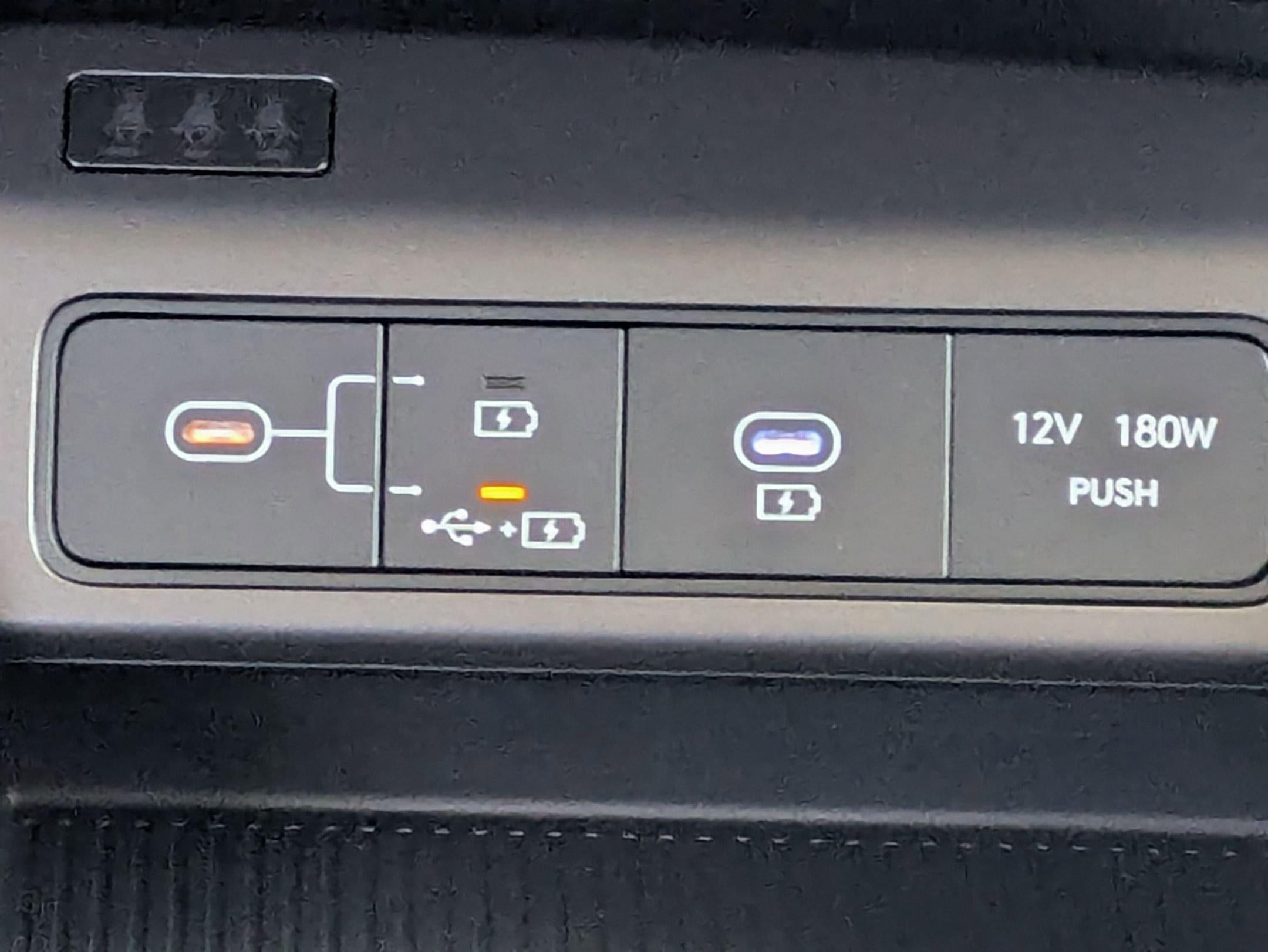 2025 Hyundai KONA ELECTRIC SEL