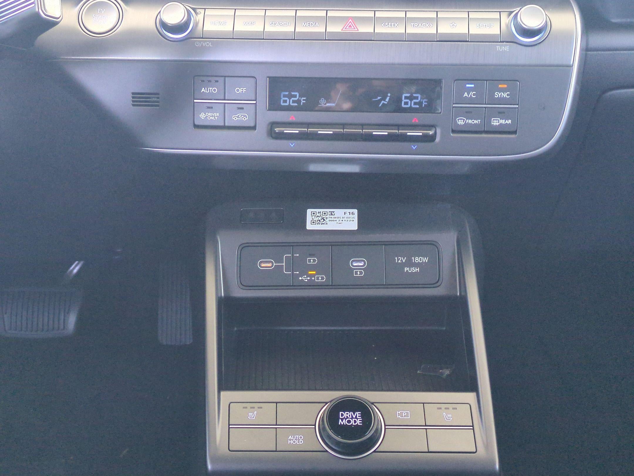 2025 Hyundai KONA ELECTRIC SEL