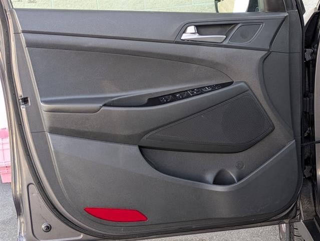 2021 Hyundai TUCSON SE