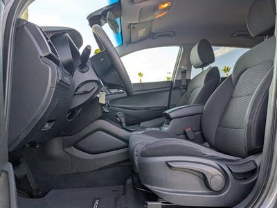 2021 Hyundai TUCSON SE