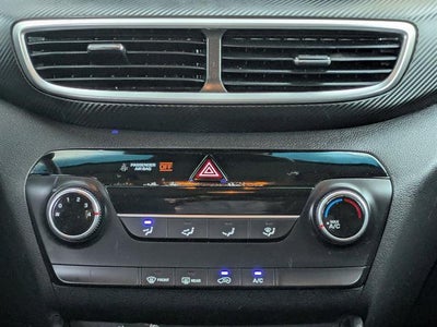 2021 Hyundai TUCSON SE