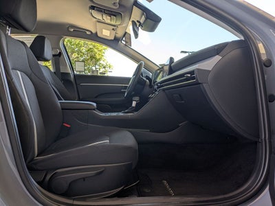 2025 Hyundai SONATA SE