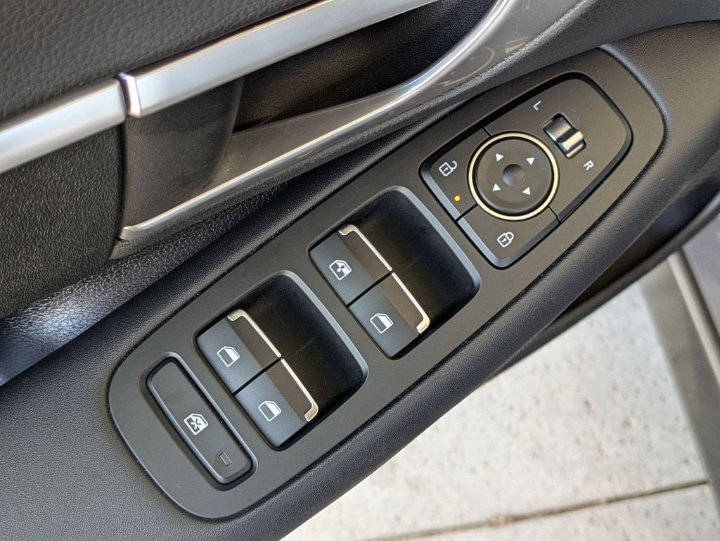 2025 Hyundai SONATA SE