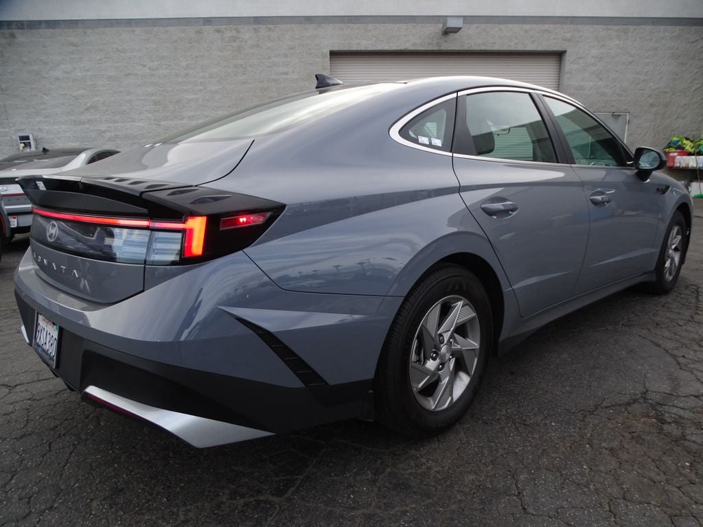 2025 Hyundai SONATA SE