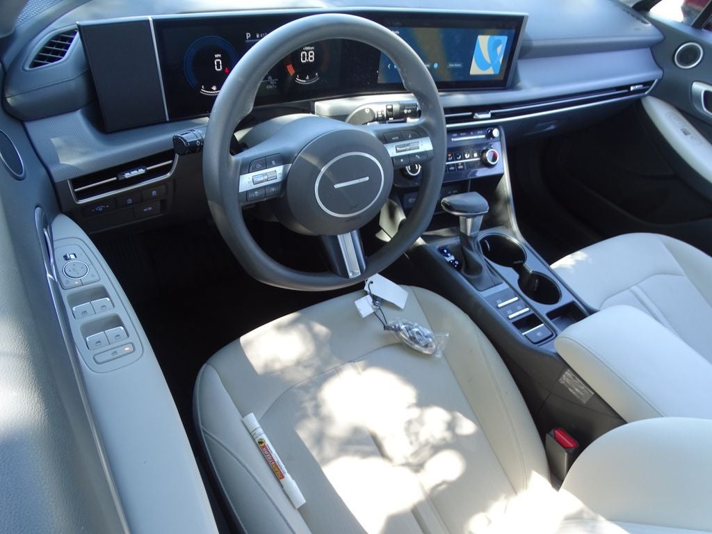2025 Hyundai SONATA SE