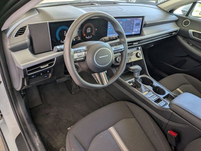 2025 Hyundai SONATA SE
