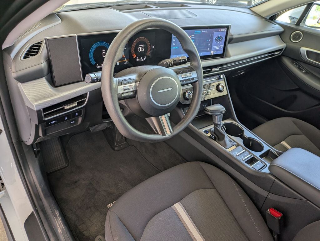 2025 Hyundai SONATA SE