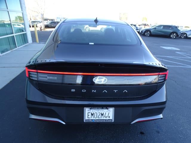 2025 Hyundai SONATA SE