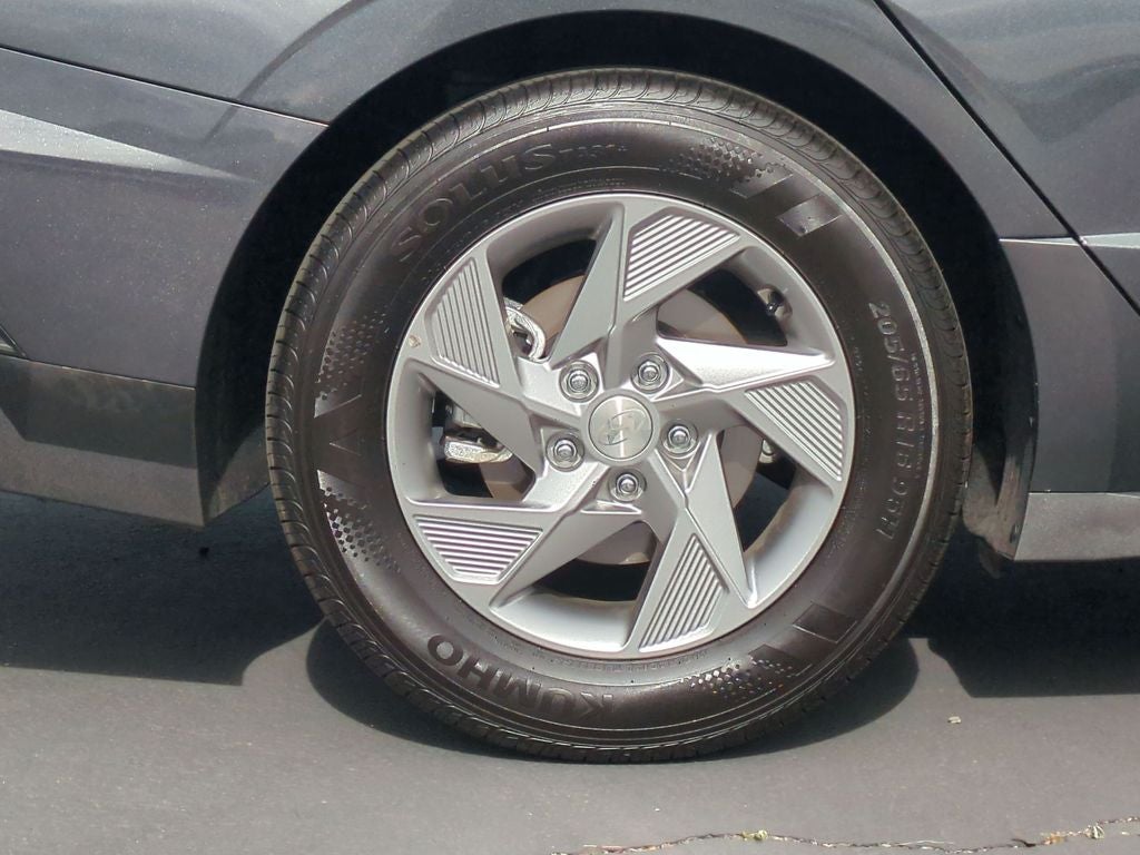 2025 Hyundai SONATA SE