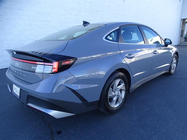 2025 Hyundai SONATA SE