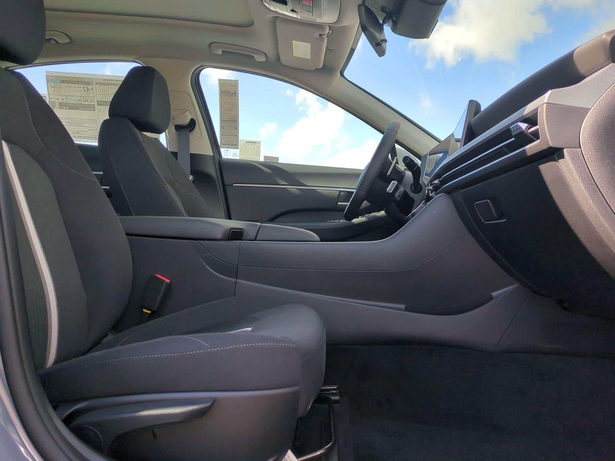 2026 Hyundai SONATA HYBRID SEL