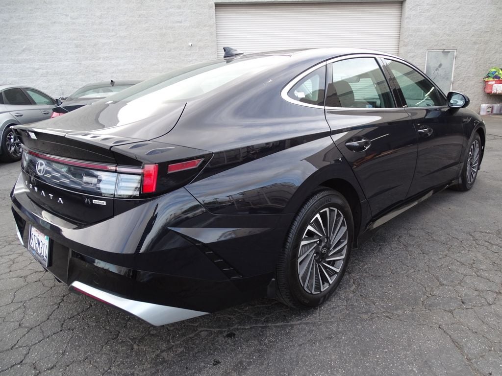 2025 Hyundai SONATA HYBRID SEL