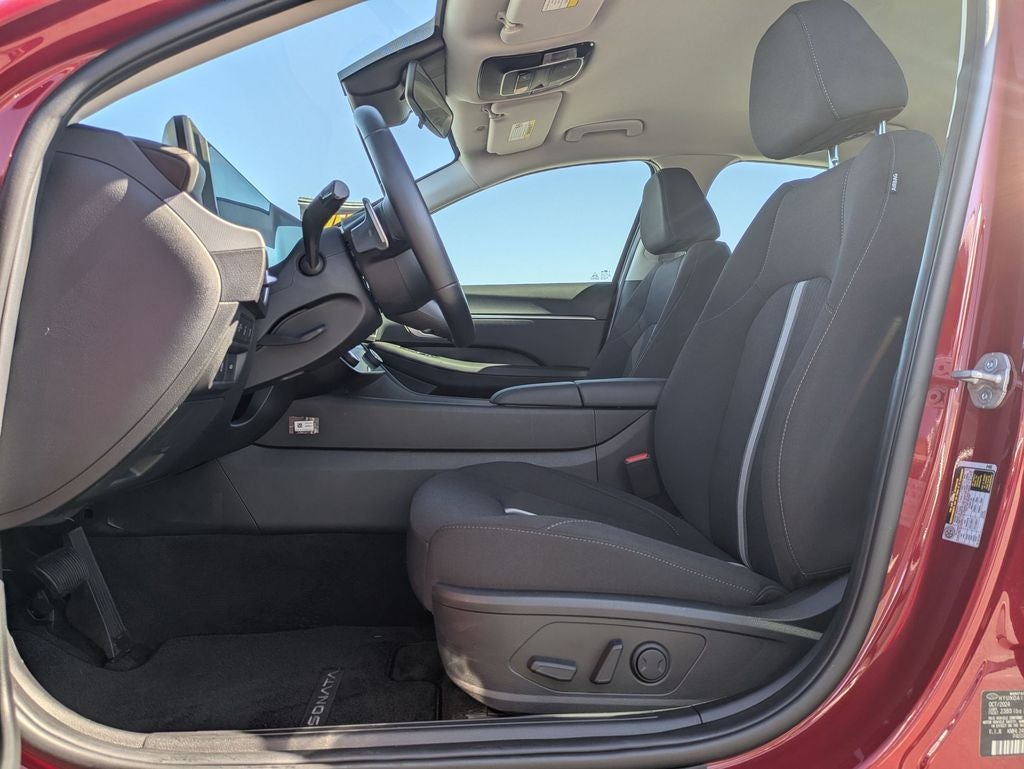 2025 Hyundai SONATA HYBRID SEL