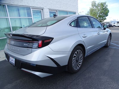 2025 Hyundai SONATA HYBRID SEL