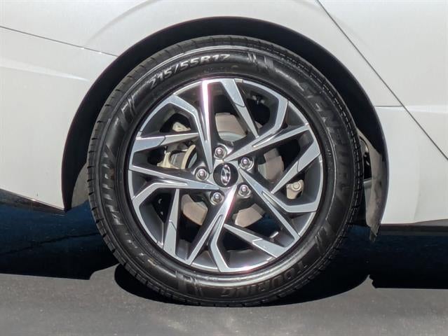 2022 Hyundai SONATA SEL