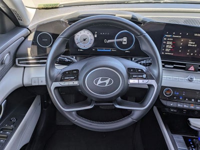 2025 Hyundai ELANTRA Limited