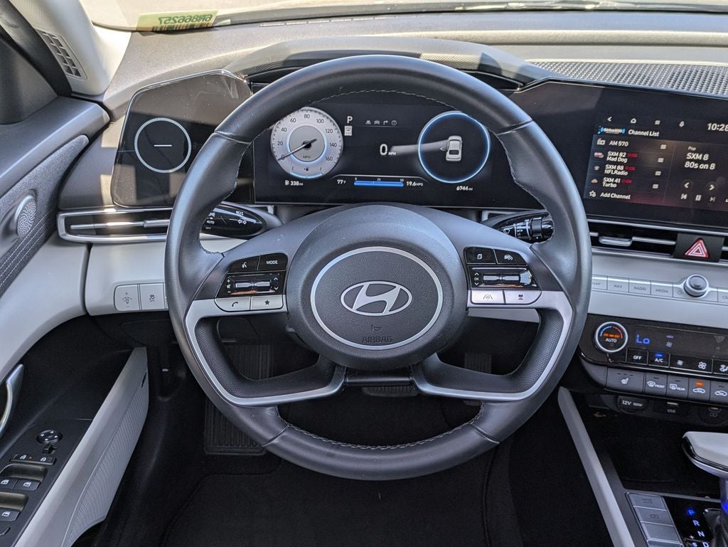 2025 Hyundai ELANTRA Limited