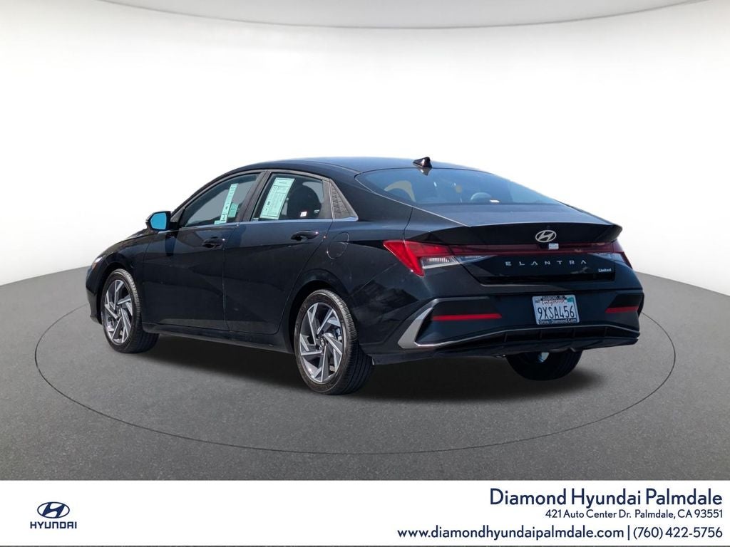 2025 Hyundai ELANTRA Limited