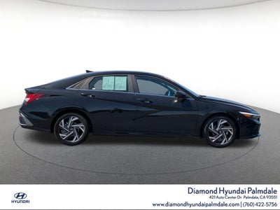 2025 Hyundai ELANTRA Limited