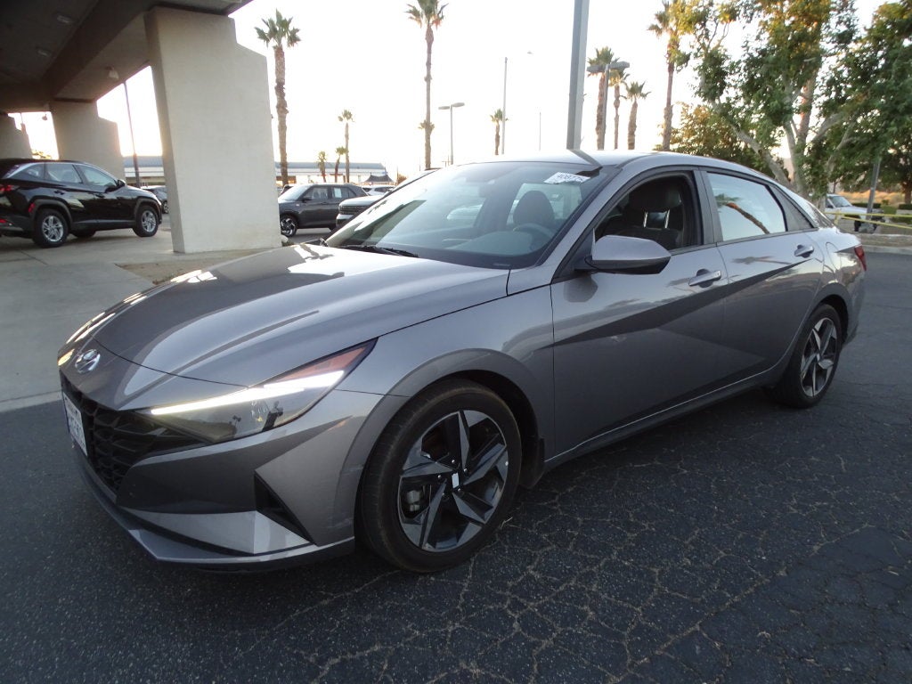 2023 Hyundai ELANTRA SEL