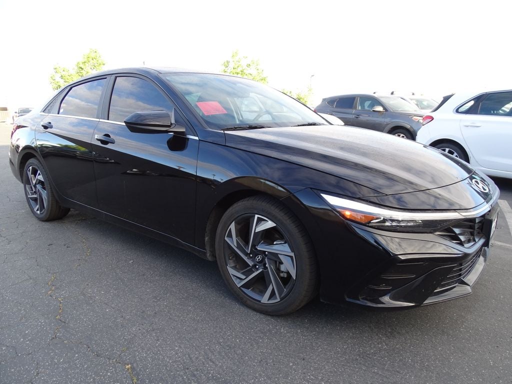 2024 Hyundai ELANTRA SEL