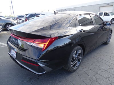 2024 Hyundai ELANTRA SEL