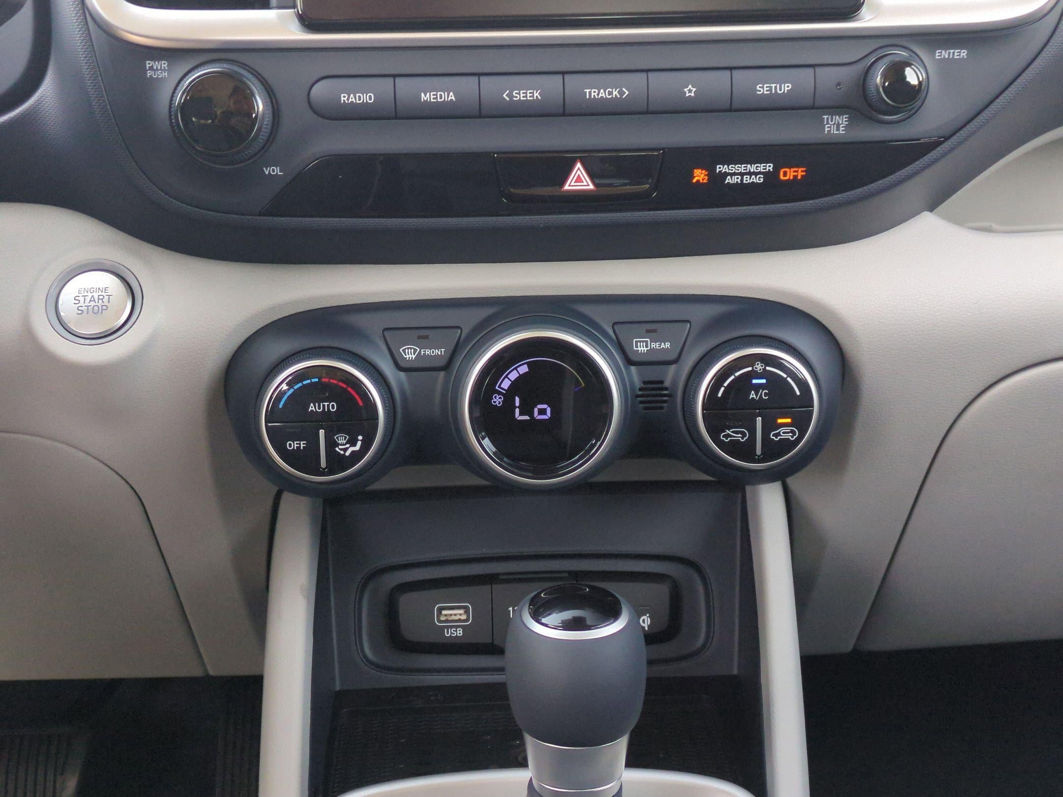 2026 Hyundai VENUE SEL W/Two-Tone Roof