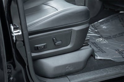 2019 RAM 1500 Classic Laramie