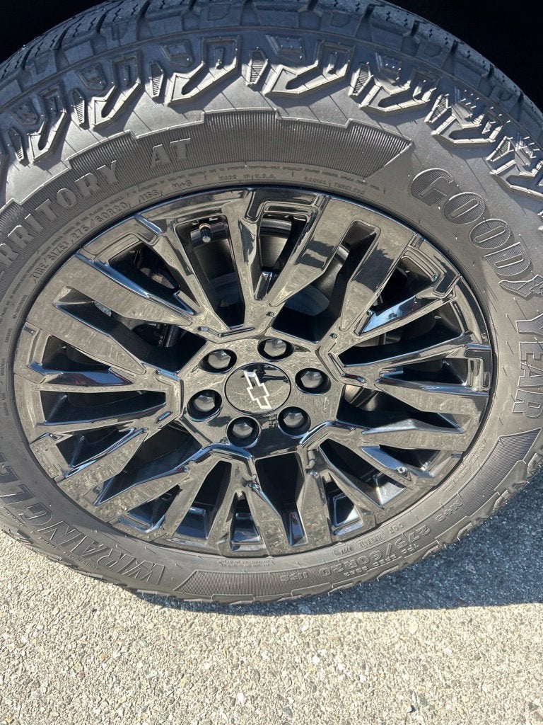 2025 Chevrolet Suburban Z71