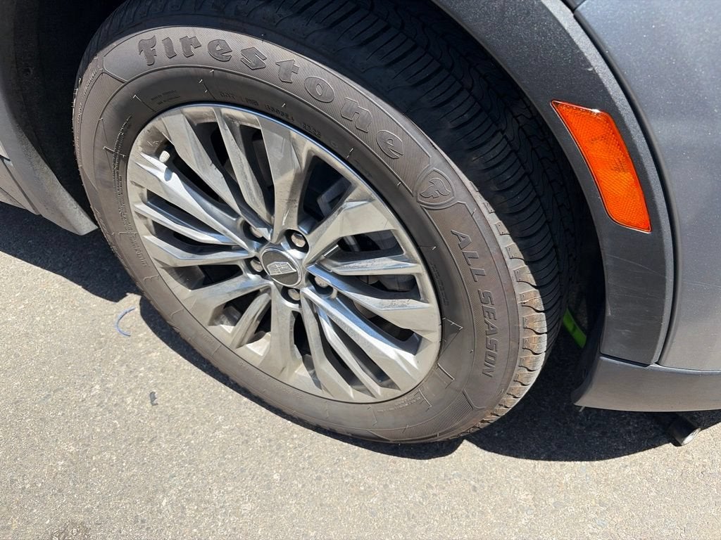 2024 Cadillac XT4 Premium Luxury
