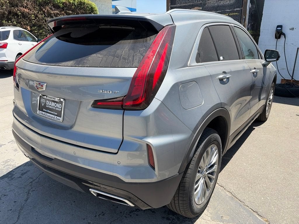 2024 Cadillac XT4 Premium Luxury