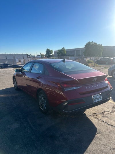 2024 Hyundai ELANTRA SEL