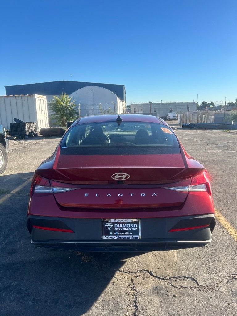 2024 Hyundai ELANTRA SEL
