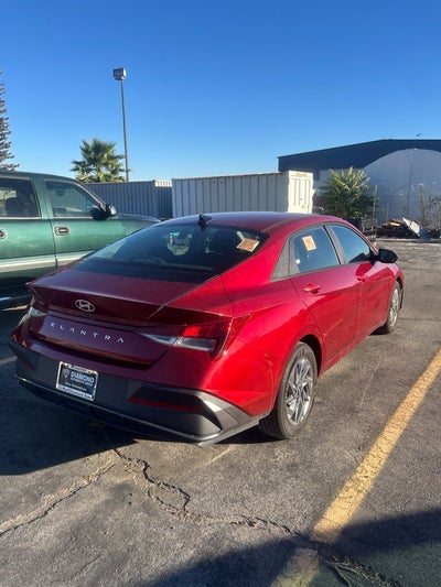 2024 Hyundai ELANTRA SEL
